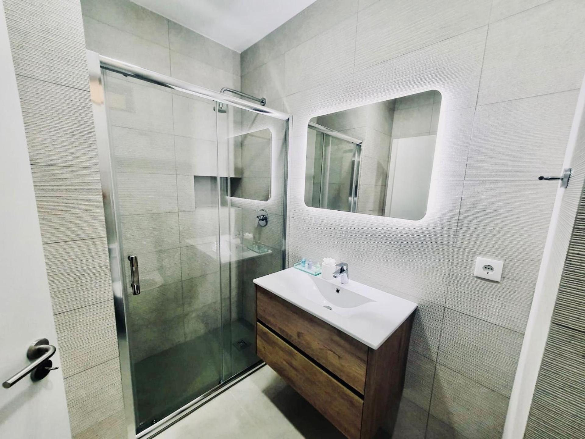 Apartament With Marina Views Near Beaches